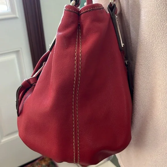 Tignanello Genuine leather Red shoulder bag purse excellent preowned condition - Picture 6 of 11